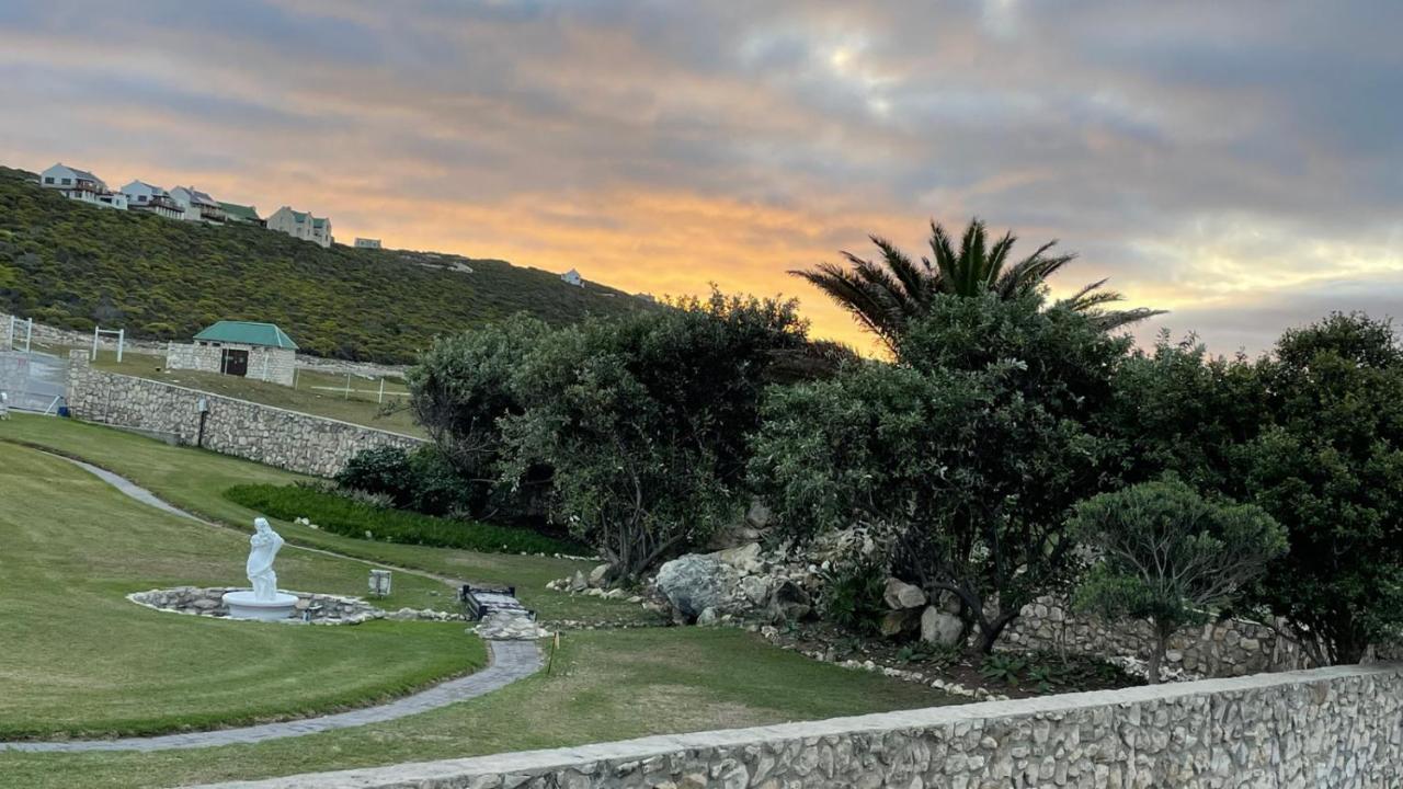 Cliff Haven Hotel Struisbaai Exterior photo